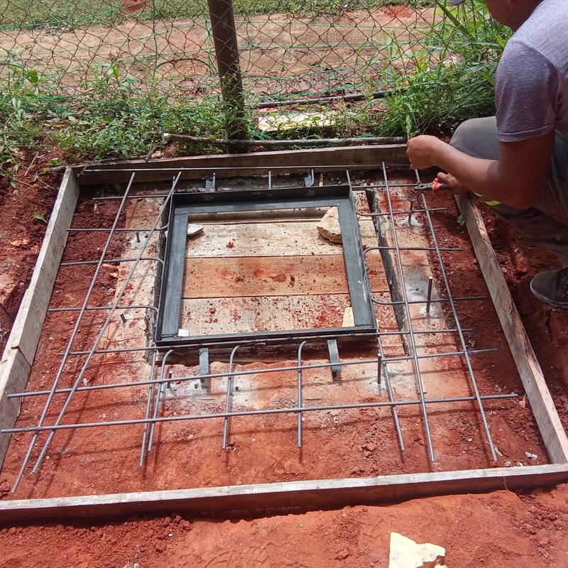 Armado y encofrado de una arqueta de registro