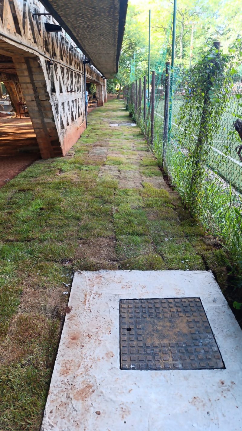 Arqueta de registro terminada, con tapa de fundición